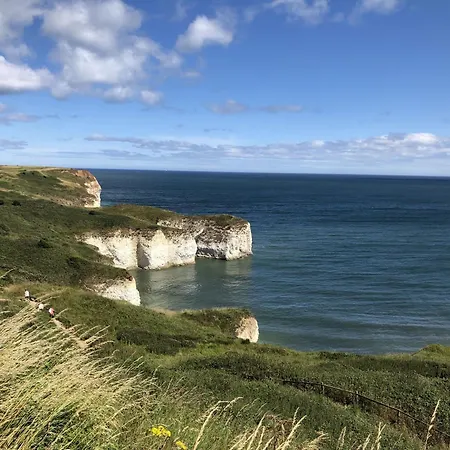 Bayside - Seaview And Balcony - Part Of The The Bay Village With Pool, Gym And Direct Access, Pub, Restaurant, Tennis And Meadows Walks