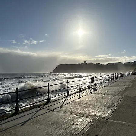 Bayside - Seaview And Balcony - Part Of The The Bay Village With Pool, Gym And Direct Access, Pub, Restaurant, Tennis And Meadows Walks