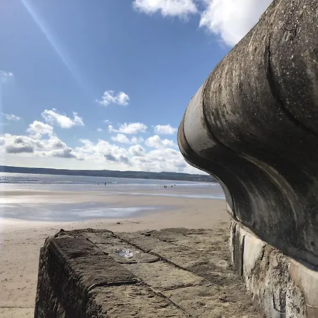 Bayside - Seaview And Balcony - Part Of The The Bay Village With Pool, Gym And Direct Access, Pub, Restaurant, Tennis And Meadows Walks *
